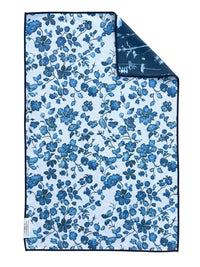 Blue Willow: Reversible Hand Towel: Blue/White / 19x29in