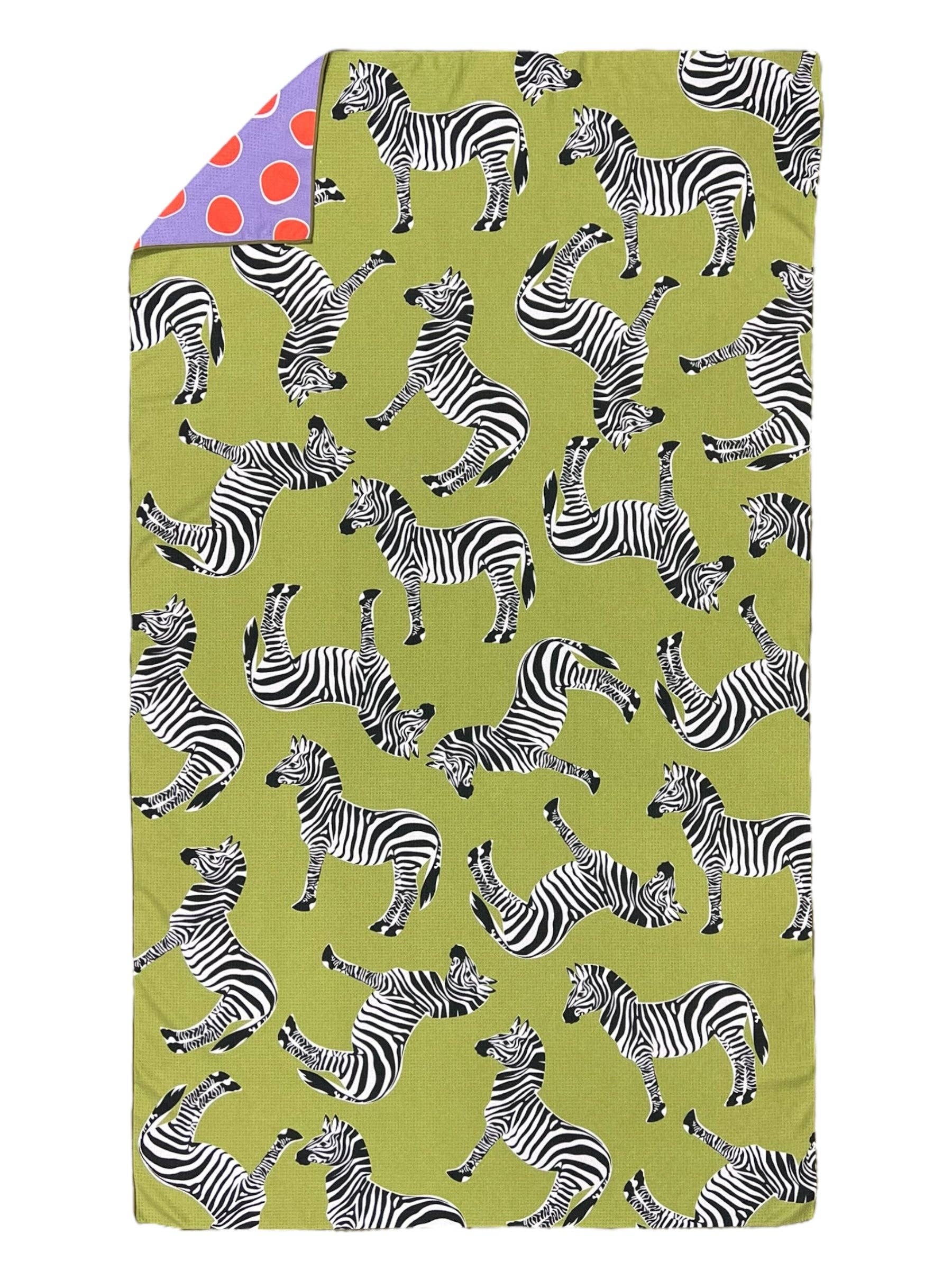 Herdz Pool Towel: Reversible: No