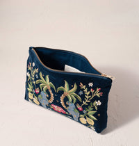 Elizabeth Scarlett London - Jungle Paradise Parrot Everyday Pouch: Ink Blue / Velvet