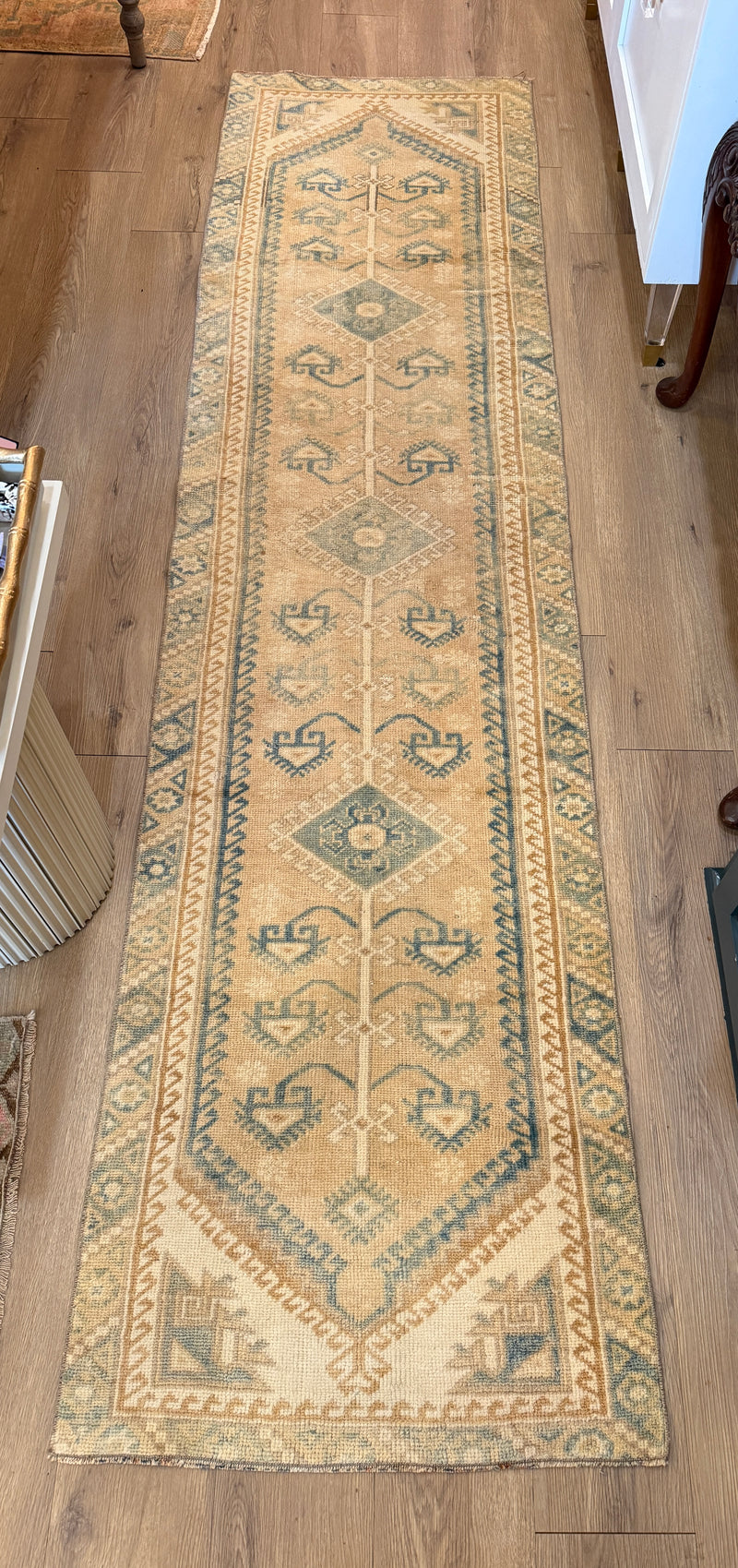 vintage Turkish rug, Turkish runner, sand and blue rug, faded Turkish runner, hallway rug, antique runner rug, neutral vintage runner, bohemian rug, long narrow rug, medallion Turkish rug