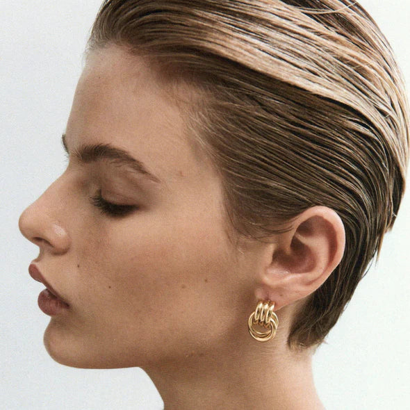 Heaven Mayhem Baby Knot Earrings | Gold