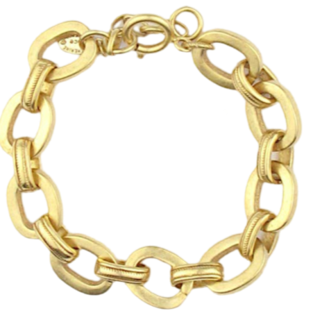 chunky chain bracelet, gold oval link bracelet, La Vie Parisienne jewelry, statement gold bracelet, Paris style chain bracelet, timeless chunky bracelet, smooth gold link jewelry, French inspired bracelet, bold chain link bracelet, classic gold accessory