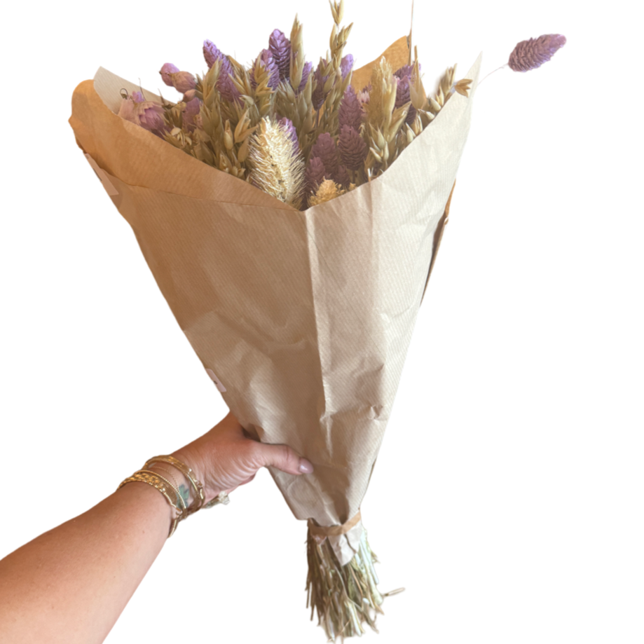 dried lavender bouquet, blush cream dried flowers, spring floral decor, everlasting flower arrangement, trendy dried bouquet, lavender gift bouquet, Netherlands dried flowers, Willow Group floral decor, no maintenance flower gift, natural preserved bouquet