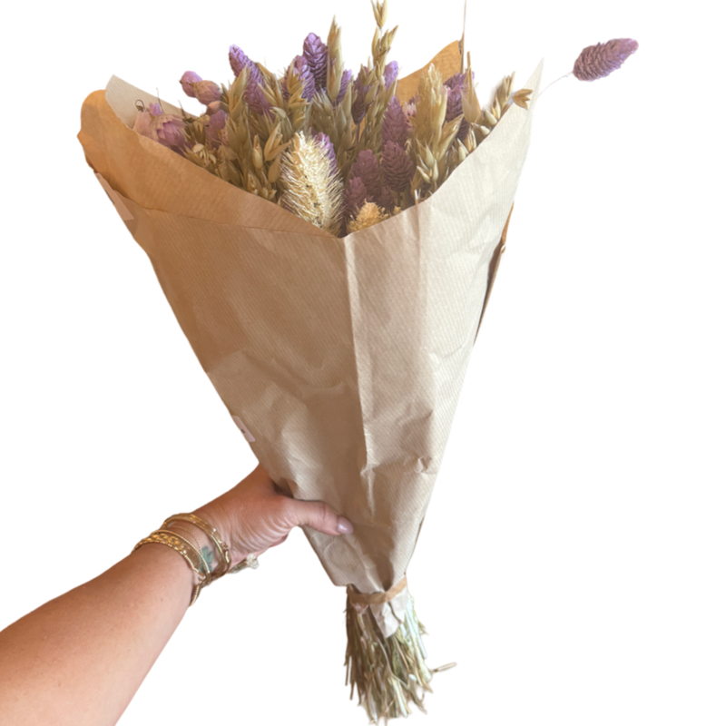 dried lavender bouquet, blush cream dried flowers, spring floral decor, everlasting flower arrangement, trendy dried bouquet, lavender gift bouquet, Netherlands dried flowers, Willow Group floral decor, no maintenance flower gift, natural preserved bouquet