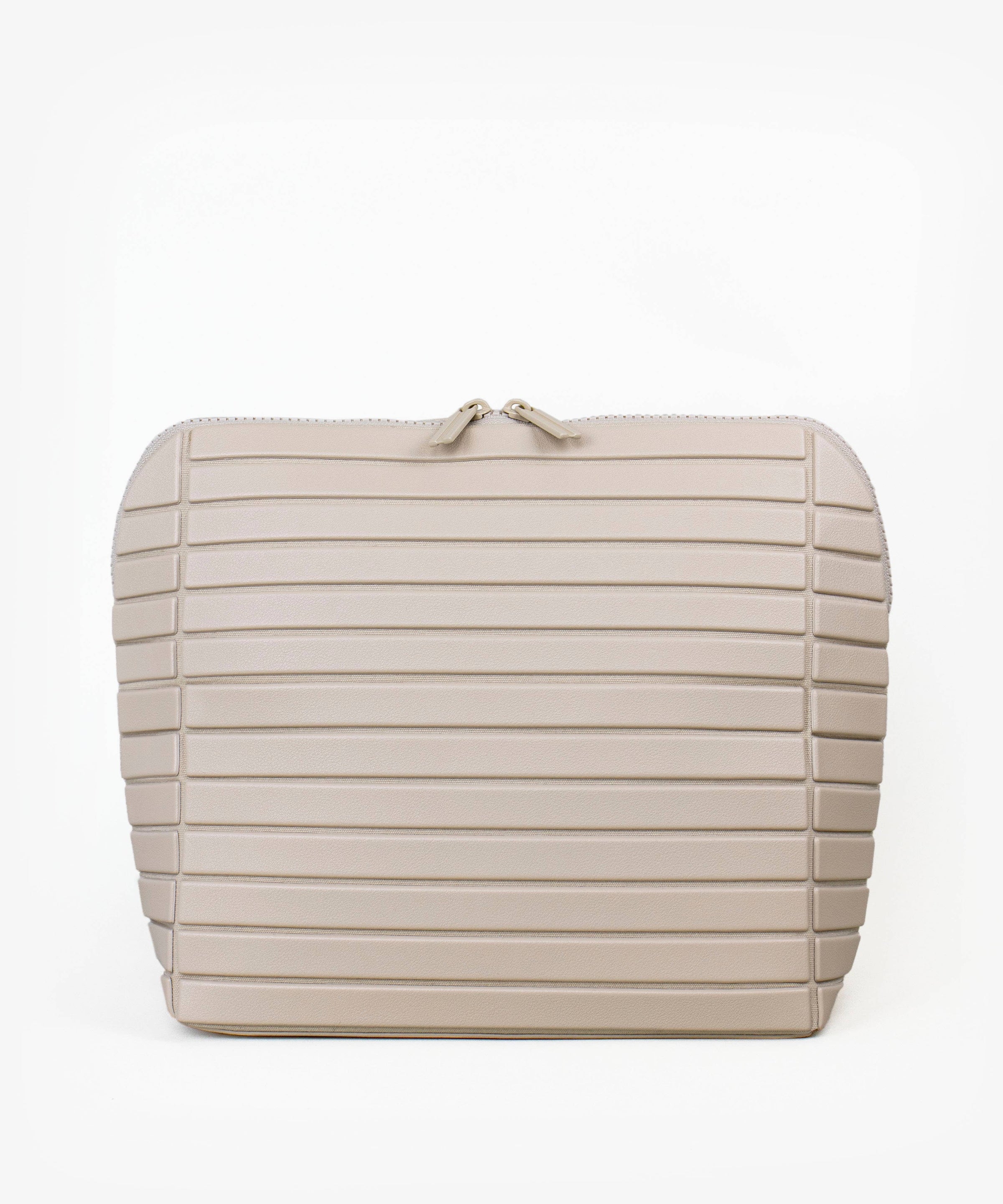 The Large Bisque Traveller