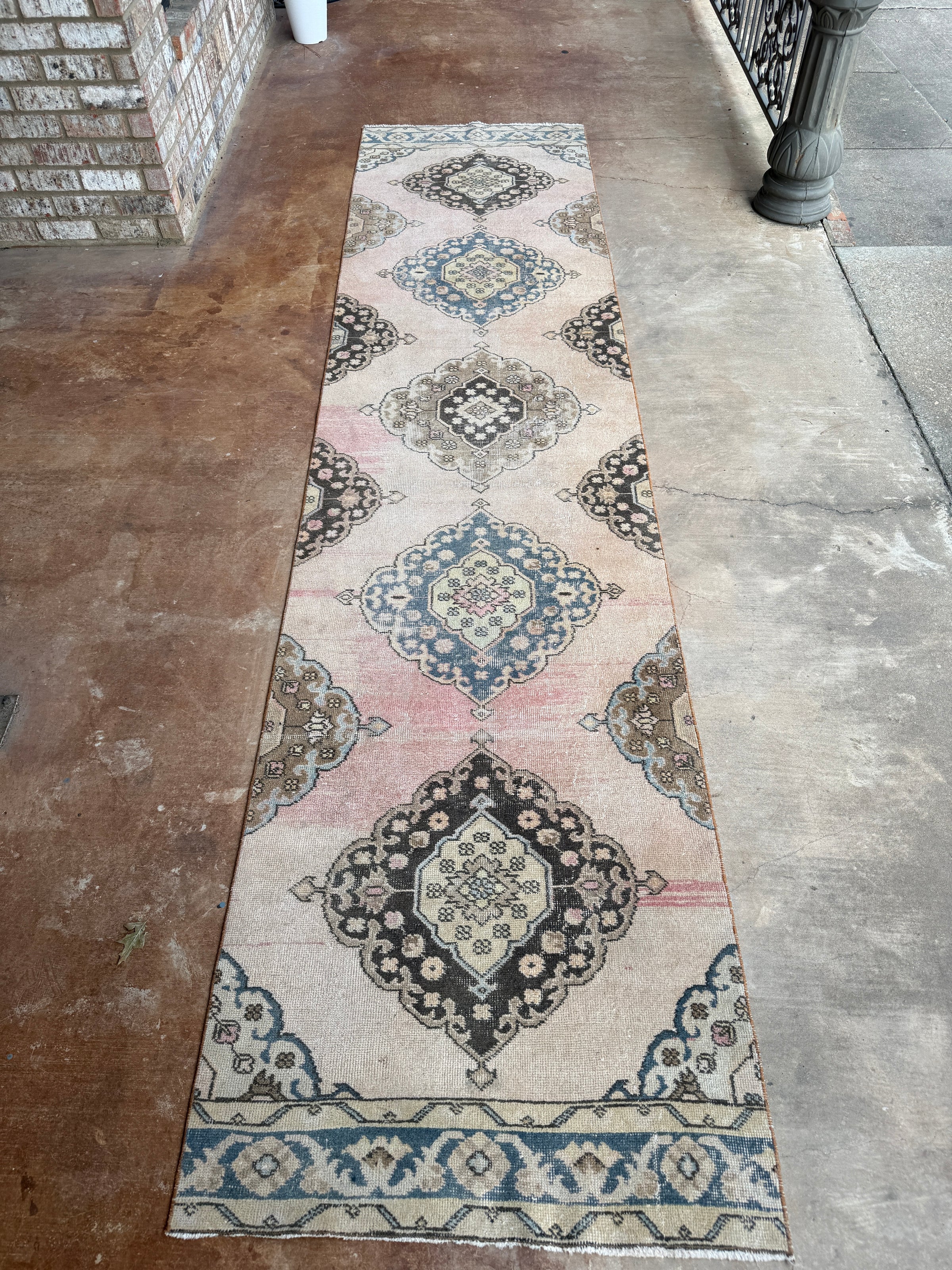 Vintage Faded Medallion Wool Runner Rug | Blush Pink & Blue | 2’11” x 12’3”