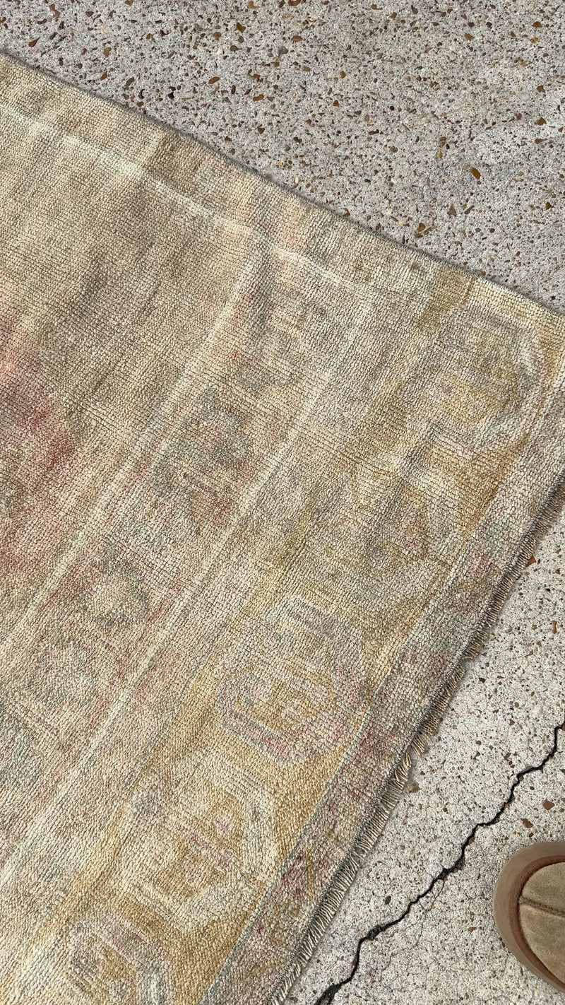 vintage turkish runner, neutral turkish rug, blush and beige runner, faded medallion rug, turkish hallway rug, antique runner, vintage rug mississippi, boho rug, entryway runner, handmade turkish rug, soft color rug, vintage home decor
