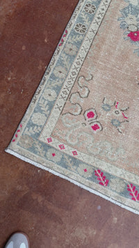 vintage Turkish runner, pink Turkish rug, blush runner, 6x3 rug, narrow vintage rug, handwoven Turkish rug, slate blue rug, kitchen runner, faded Turkish rug, one of a kind rug, traditional boho rug, antique floral runner