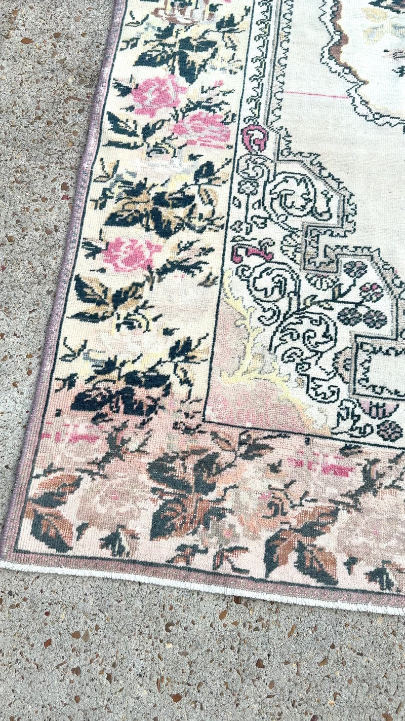 vintage turkish rug, russian floral rug, pink medallion rug, turkish area rug, floral border rug, antique turkish carpet, one-of-a-kind rug, soft pink rug, traditional rug, woven rug