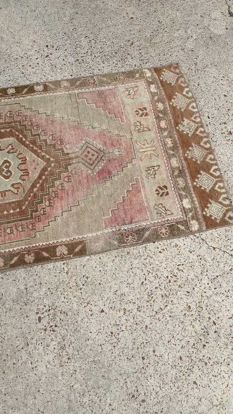vintage turkish runner, geometric turkish rug, blush and mocha runner, pink and brown rug, long hallway rug, antique turkish runner, earthy color rug, handmade turkish rug, bold medallion rug, turkish vintage rug, bohemian hallway decor