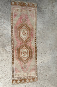 vintage turkish runner, geometric turkish rug, blush and mocha runner, pink and brown rug, long hallway rug, antique turkish runner, earthy color rug, handmade turkish rug, bold medallion rug, turkish vintage rug, bohemian hallway decor