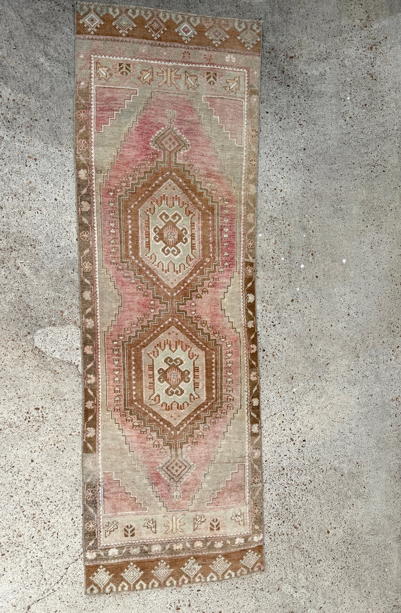 vintage turkish runner, geometric turkish rug, blush and mocha runner, pink and brown rug, long hallway rug, antique turkish runner, earthy color rug, handmade turkish rug, bold medallion rug, turkish vintage rug, bohemian hallway decor