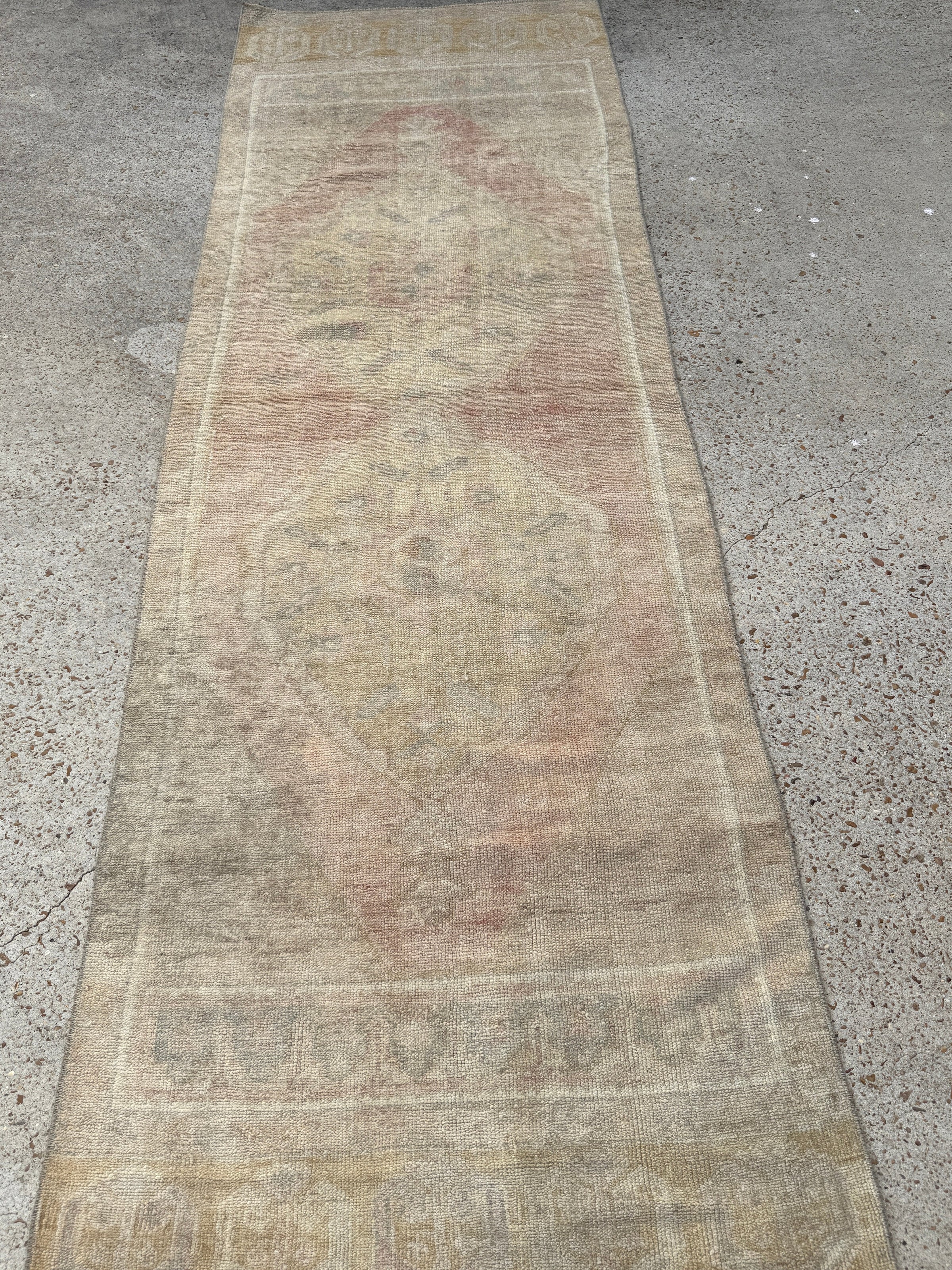 vintage turkish runner, neutral turkish rug, blush and beige runner, faded medallion rug, turkish hallway rug, antique runner, vintage rug mississippi, boho rug, entryway runner, handmade turkish rug, soft color rug, vintage home decor
