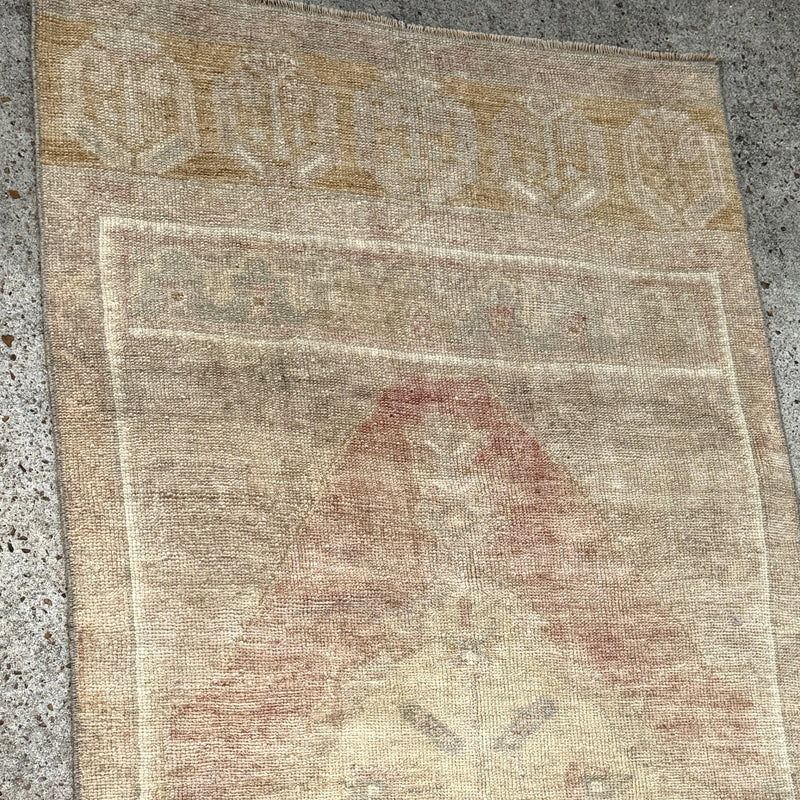 vintage turkish runner, neutral turkish rug, blush and beige runner, faded medallion rug, turkish hallway rug, antique runner, vintage rug mississippi, boho rug, entryway runner, handmade turkish rug, soft color rug, vintage home decor