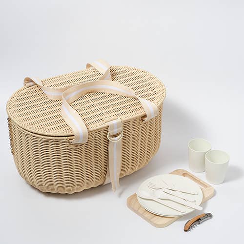 eco-friendly picnic basket, sustainable picnic set, reusable picnic set with plates and cups, basket with insulated compartment, vegetable-based plastic picnicware, stylish picnic basket, 37L picnic hamper, portable picnic set, dishwasher safe picnic basket, outdoor entertaining essentials